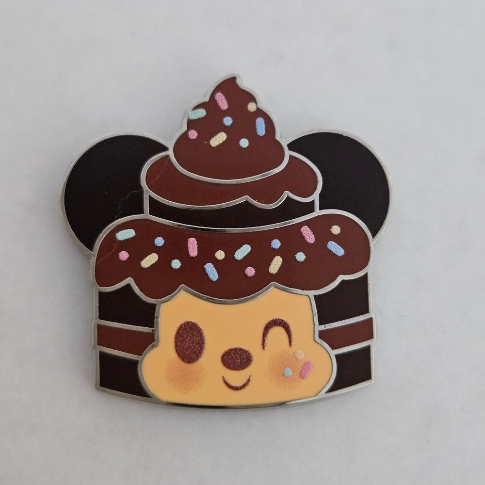 NEW Disney‎ Mickey Mouse Mocha Chocolate Cake Munchlings Series 4 Pin NEW